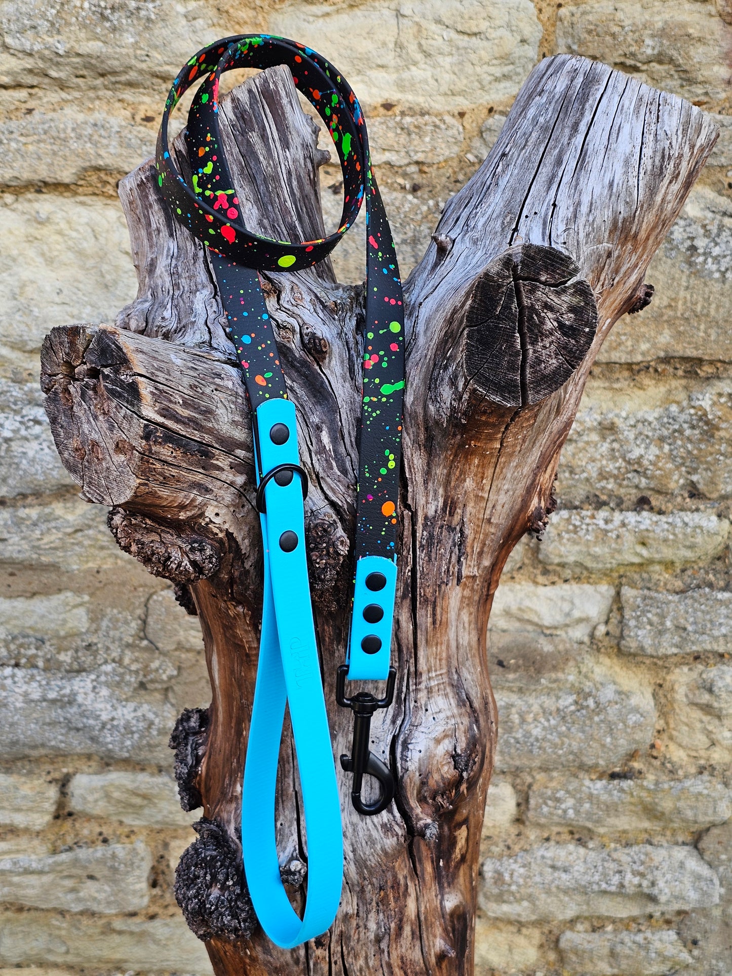 Black & Neon Blue – Waterproof BioThane® Splatter Dog Lead (Neon Collection)