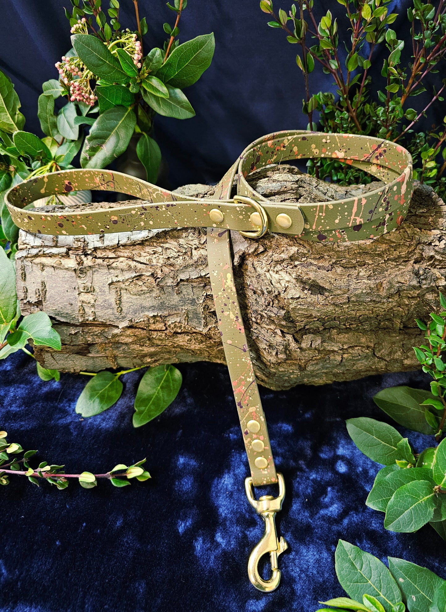Celestial Olive – Waterproof BioThane® Splatter Dog Lead